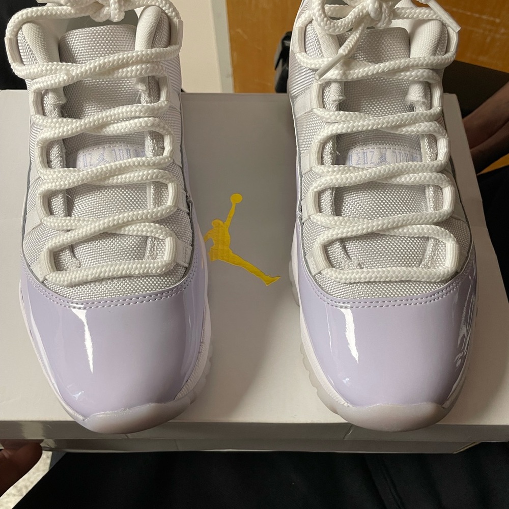 Jordan 11 pure violent size 9.5 women original box 💯%authentic